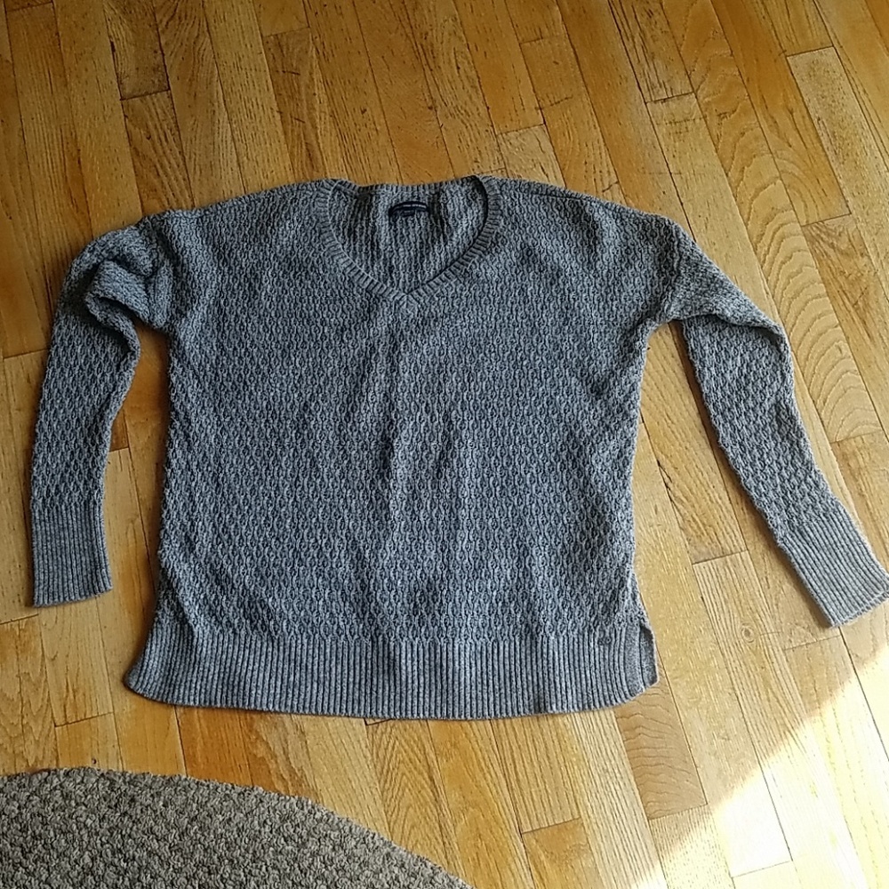 American Eagle gray sweater